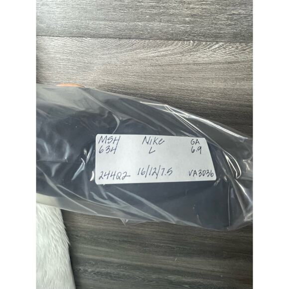 Nike Men's Swim Shorts Size L Mesh Lined Gray with Orange - Picture 3 of 8